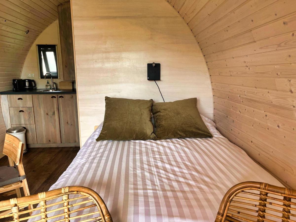 Pod Hotelkamer Aan Het Water Dokkum Extérieur photo